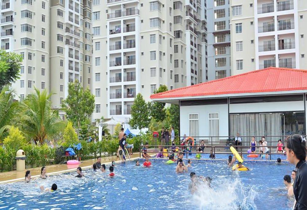 Bayou Lagoon Park Resort 4*